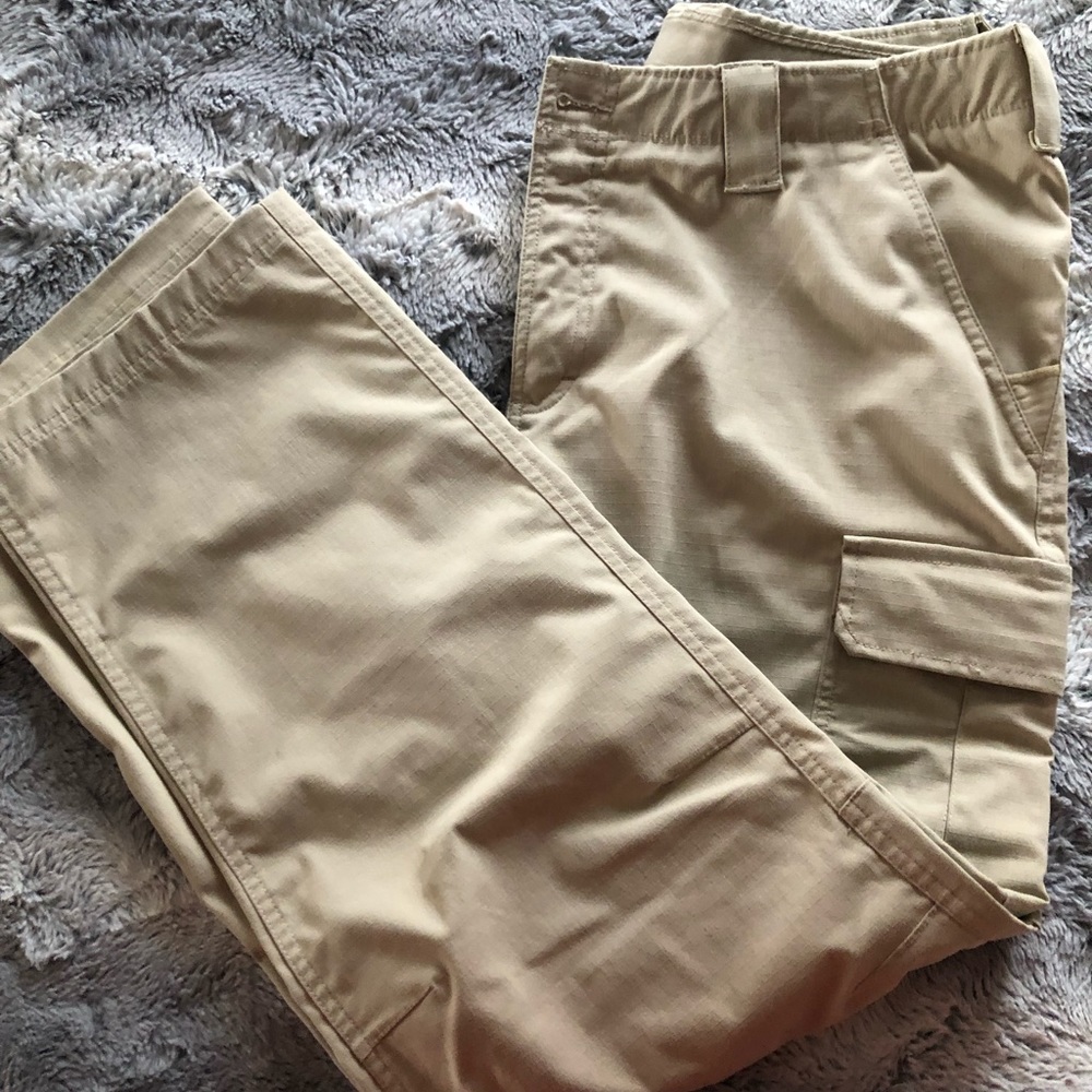 MENS UNDER ARMOR KHAKI PANTS SIZE 36/30